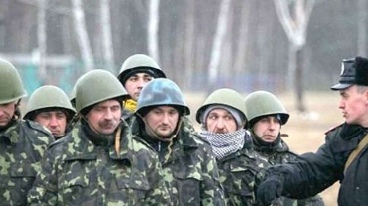 Мужчинам Луганщины запретили покидать область
