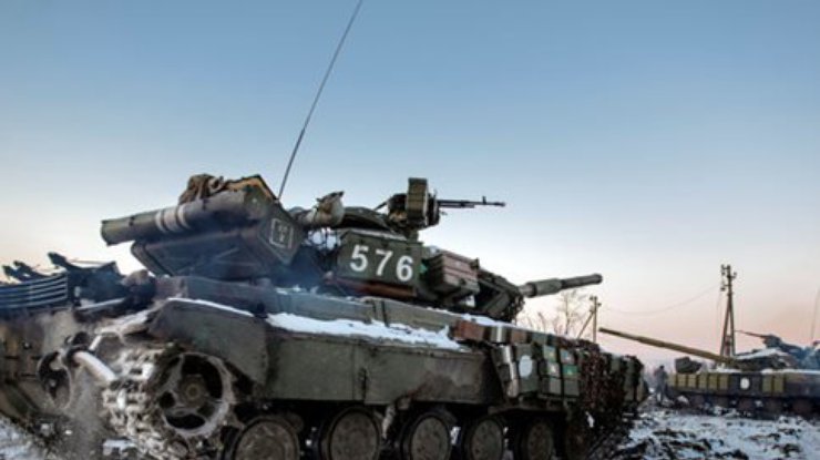 Террористы стягивают танки  и бронемашины к Авдеевке
