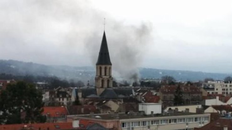 В доме евродепутата Ле Пена под Парижем случился пожар (фото)