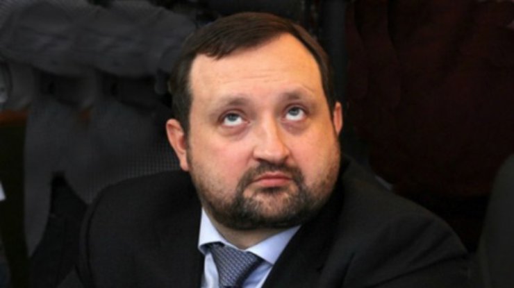 Бывшему вице-премьеру Арбузову не закрыли дело