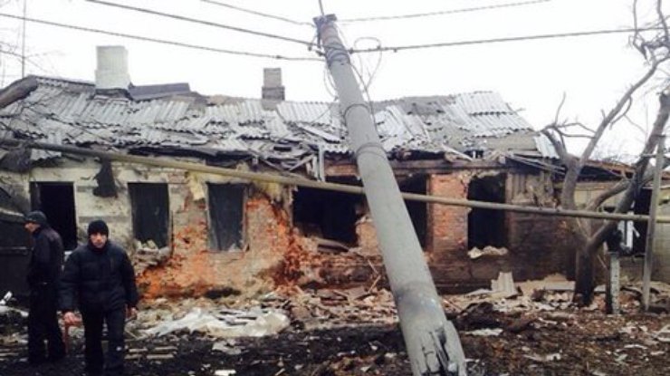 В Донецке обстрелами разрушены кафе и целые улицы (фото)