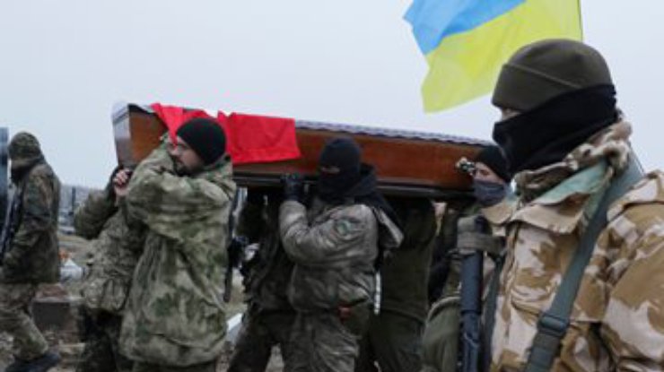 Вблизи Мариуполя погиб солдат "Азова", 6 ранены