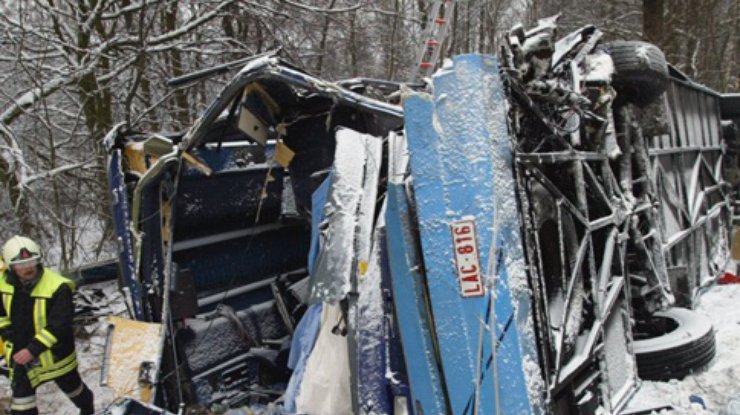 В Словакии разбился автобус c украинцами: есть жертвы (фото)