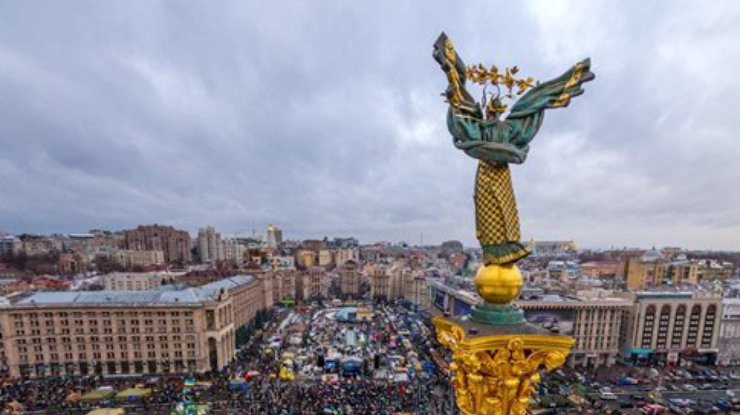 Бойцы батальонов на Майдане требуют импичмента Порошенко