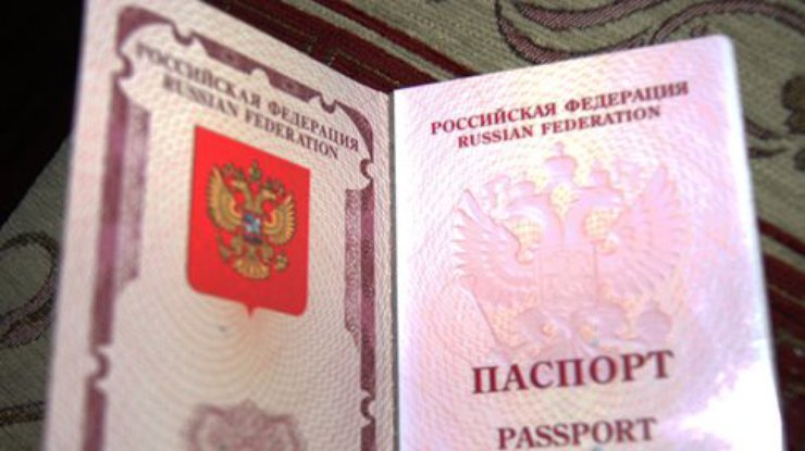С 1 марта россияне смогут въезжать в Украину только по загранпаспортам