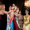 Бразильянка на конкурсе красоты сорвала корону с победительницы (видео)