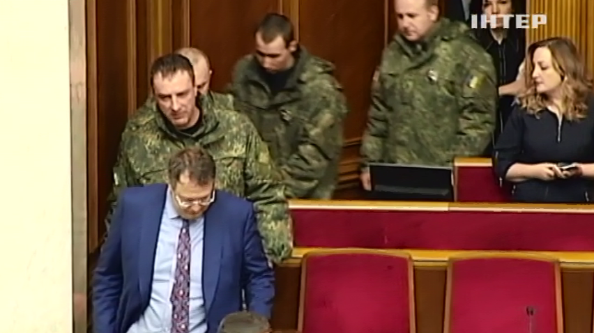 Депутат назвал дорогой к уничтожению парламентаризма появление в Раде Нацгвардейцев 