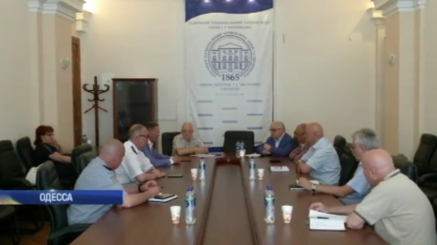 Ректоры высших учебных заведений Одесской области выступили в защиту ректора Одесского медуниверситета