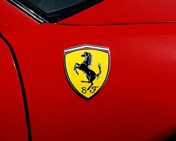 Ferrari собирается приостановить производство автомобилей