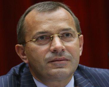 Клюев: Президент поставил задание выполнить большую часть плана в 2011-м. Фото donbass.ua