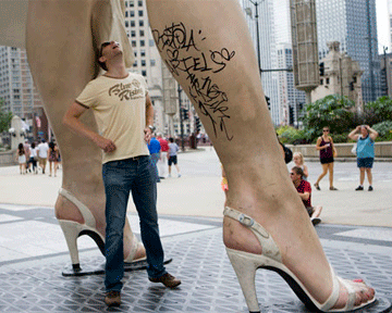 Хулиганы набили татуировку Мэрилин Монро