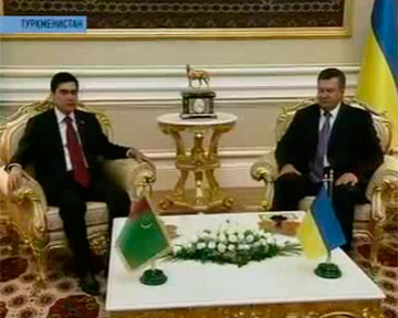 Янукович договорился о газовой дружбе с Туркменистаном