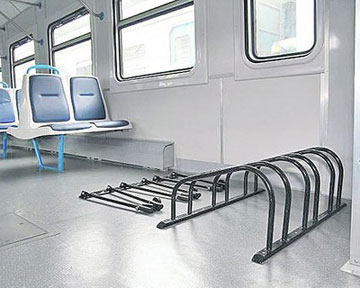 В киевском наземном метро вагоны будут с велопарковкой