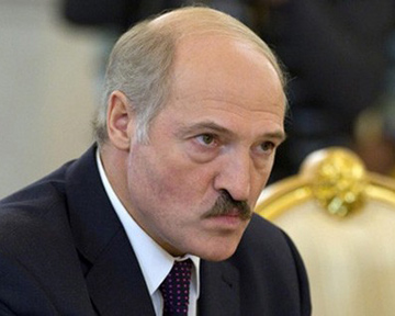 Лукашенко предложил доверить Белоруссии обеспечение мира на Донбассе