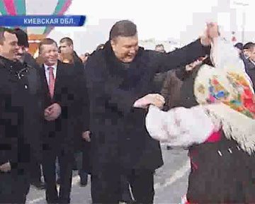 Янукович уже отпраздновал Масленицу