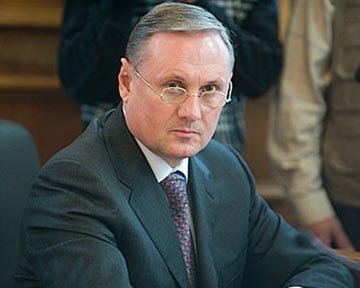 Ефремов призвал мажоритарщиков-конкурентов не дискредитировать Украину