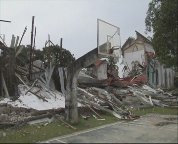 Жертвами землетрясения на Филиппинах стали 85 человек (видео)
