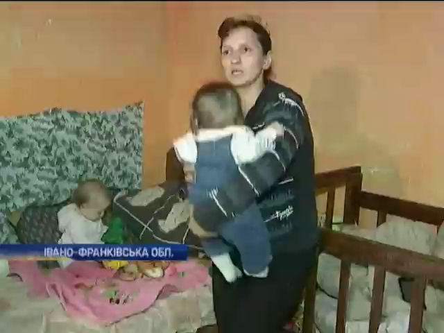 На Прикарпатье мать-одиночку с 5 детьми хотят лишить родительских прав (видео)
