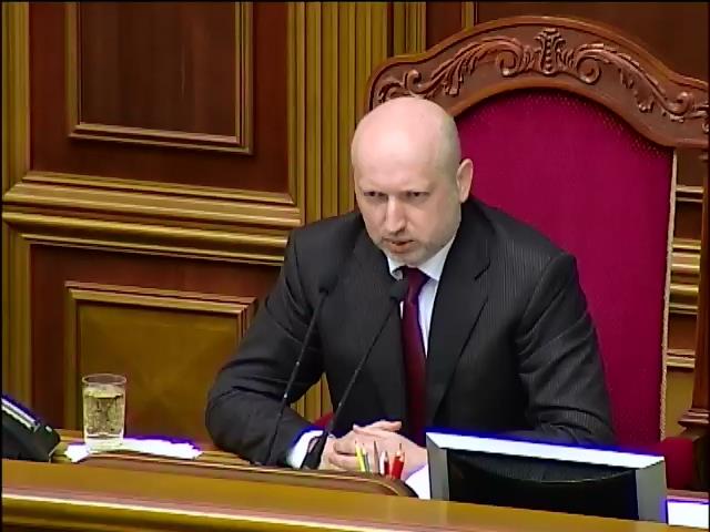 Турчинов пообещал отправить под суд украинских десантников (видео)
