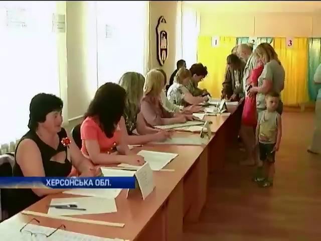 Крымские татары приехали голосовать в Херсонскую область (видео)