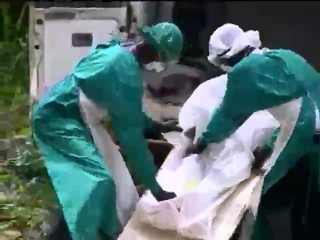 Смертельна лихоманка Ебола крокуe Африкою (видео)