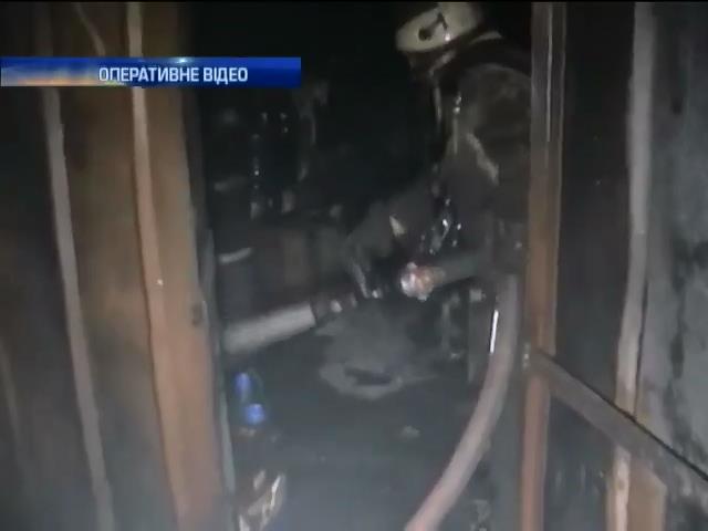 У пожежi в гаражному кооперативi Харкова мало не загинув автовласник (видео)