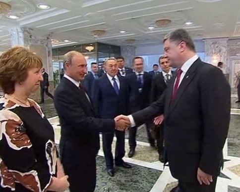Порошенко и Путин проводят встречу в Минске в формате тет-а-тет