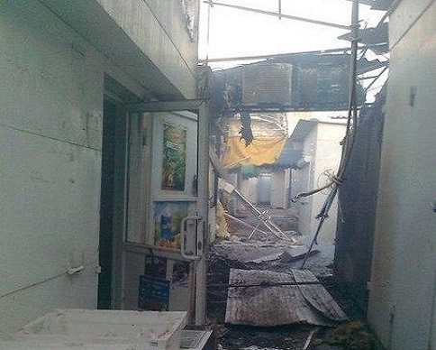 В Луганске разрушен рынок на юге города (фото)