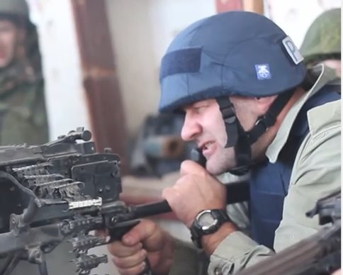 Актер Пореченков стрелял по украинским военным в Донецком аэропорту (фото, видео)