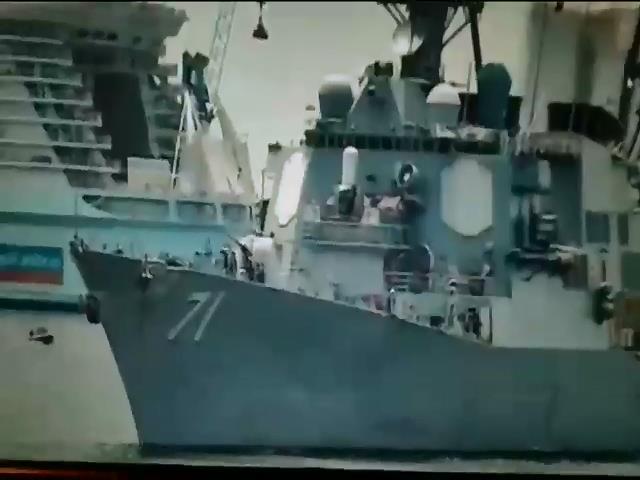 Есмiнець США "Росс" увiйшов до Чорного моря (видео)