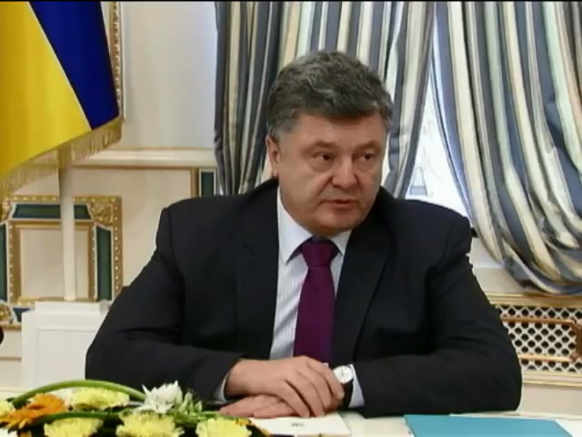 Порошенко наказав звiльнити полонених на Донбасi до Рiздва (видео)