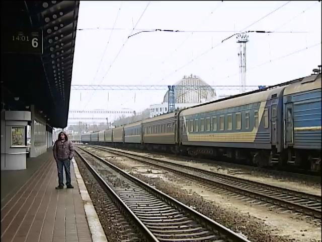 "Укрзалiзниця" припиняe сполучення з окупованим Кримом для потягiв (видео)
