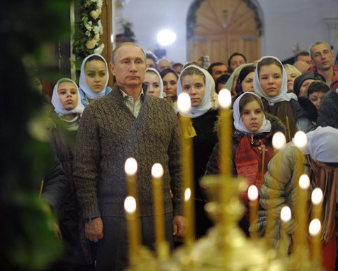 Путин в Рождество молился в Воронеже (фото) Путин в Рождество молился в Воронеже (фото)