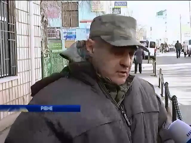 Полковника Бузинарського вiдправили пiд домашнiй арешт (видео)