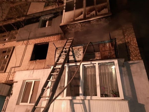 Взрыв произошел в однокомнатной квартире на втором этаже девятиэтажки на ул. Юрия Коваленко