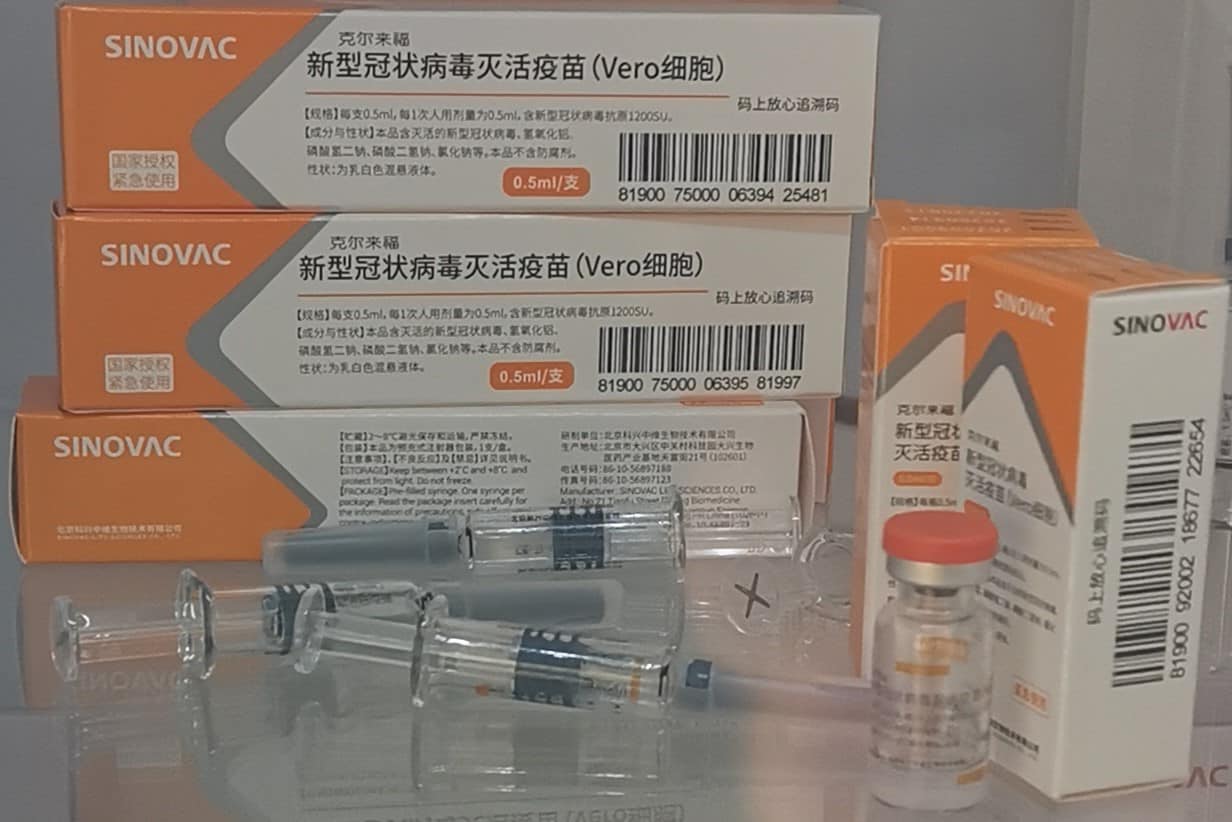Китайская вакцина показала эффективность 50,38%