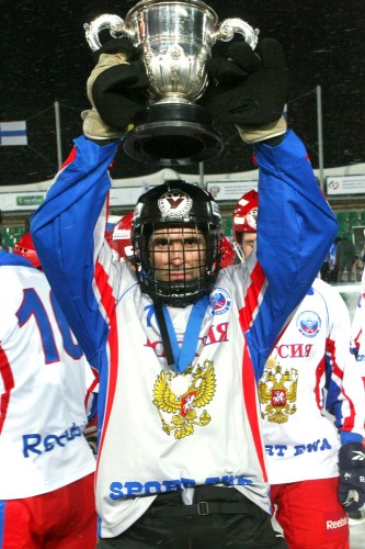 Роман Гейзель с главным трофеем чемпионата мира, 2011 год