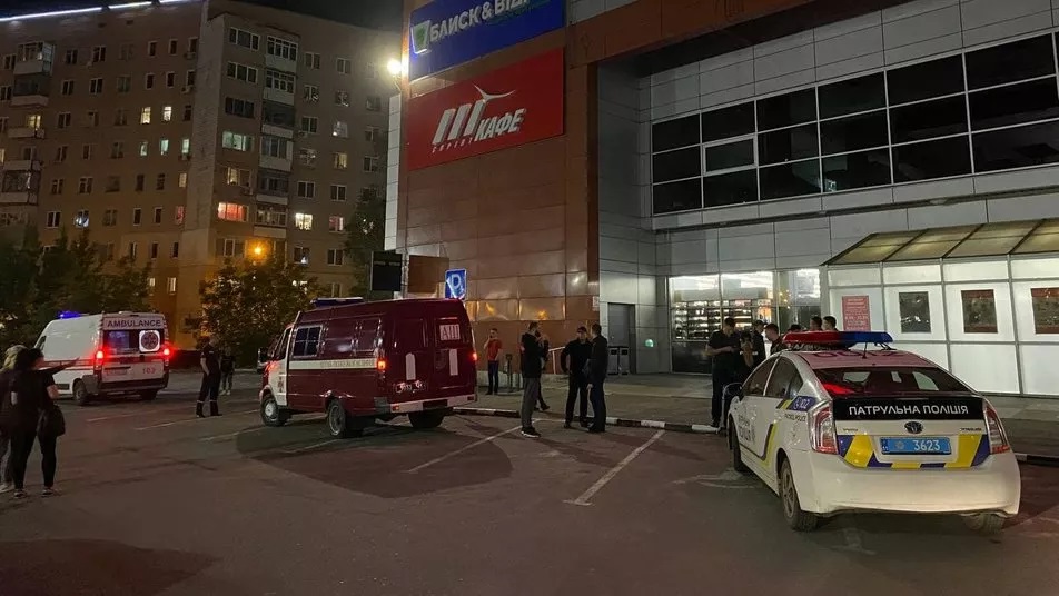 Взрыв в Харькове: после драки возле ларьков ранены три человека