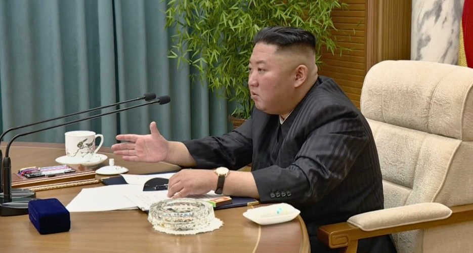 Ким Чен Ын сильно похудел и вызвал новую волну слухов о его здоровье