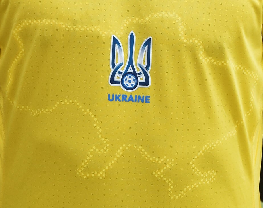 Лозунг "Героям слава!" теперь официальный символ национальной сборной по футболу (фото)