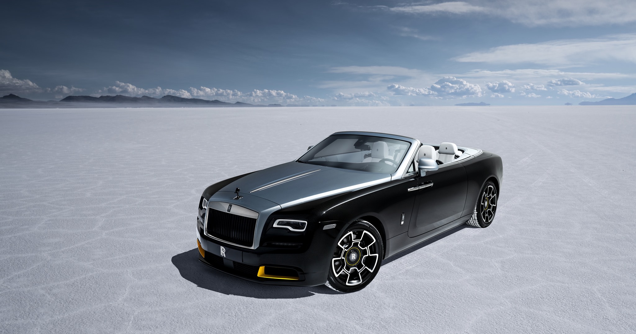 Rolls-Royce выпустил новый кабриолет и купе