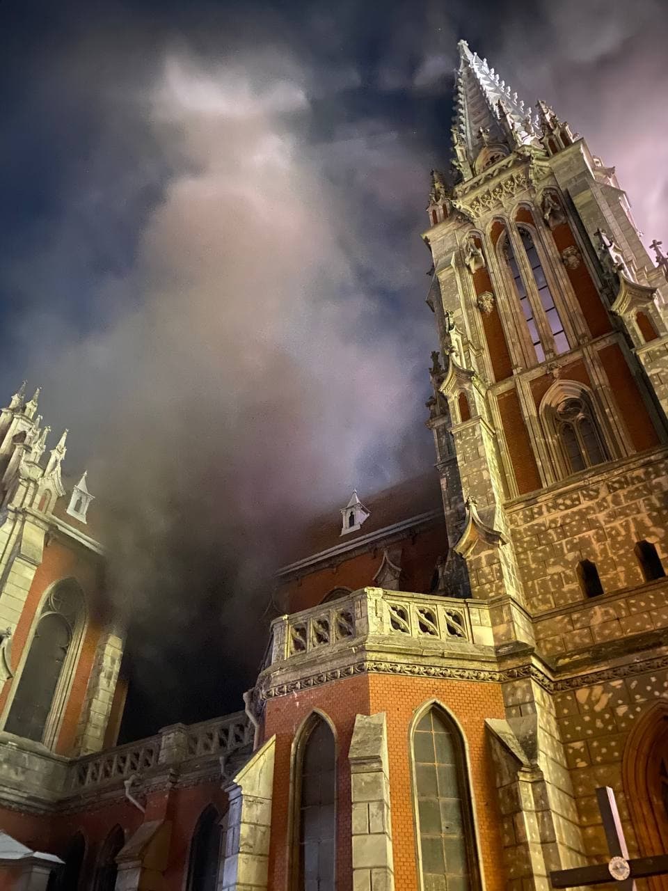 В Киеве горит костел