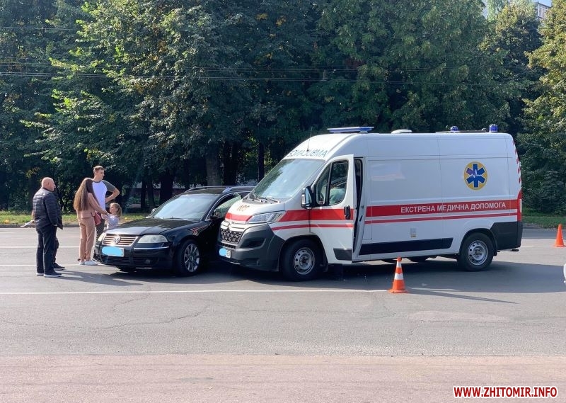 В Житомире скорая помощь попала в ДТП: погиб пациент