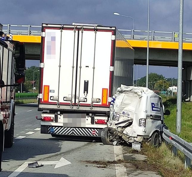 Рисовал дорожную разметку: в Польше грузовик насмерть сбил украинца