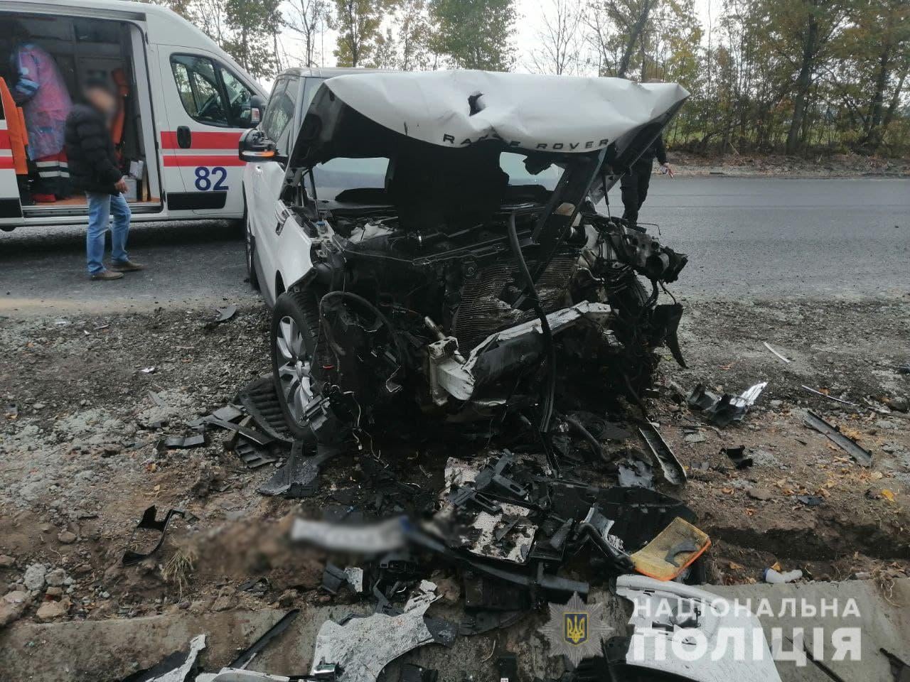 Под Черкассами водитель Range Rover вылетел на "встречку" и убил двух женщин