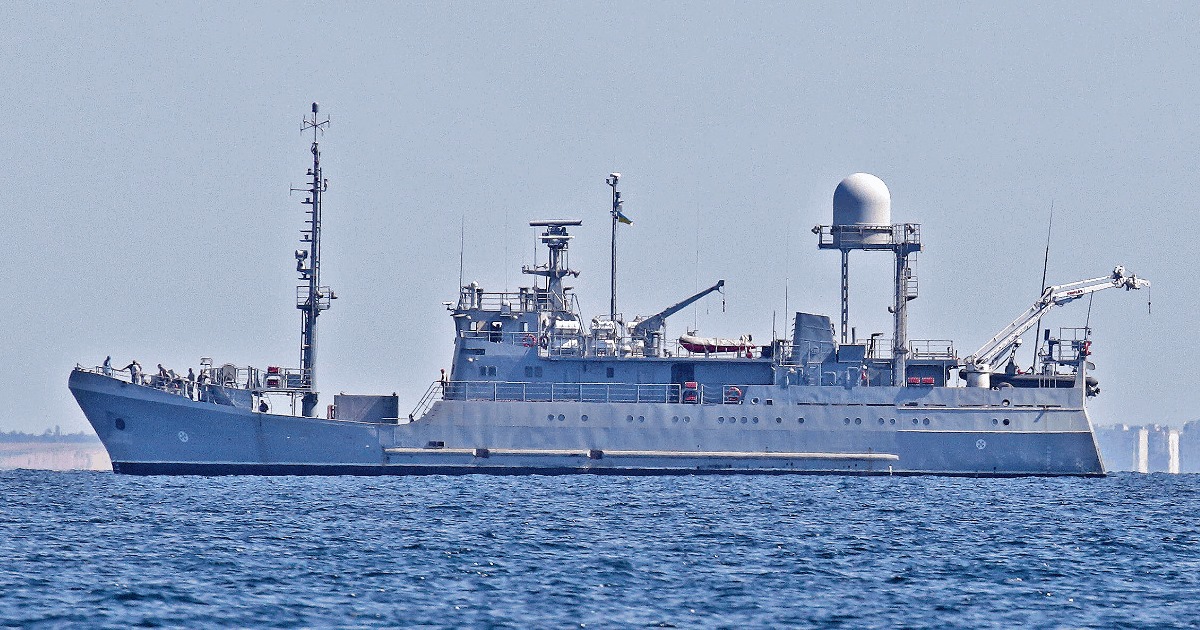 В Черном море тонет корабль ВМС Украины "Балта"