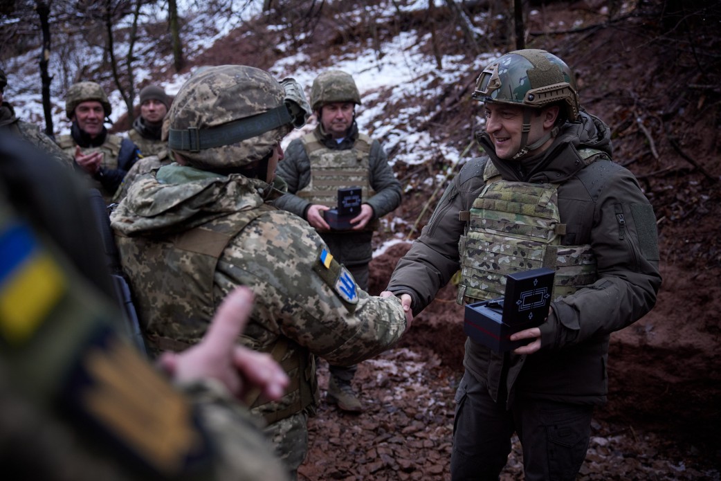 Зеленский посетил позиции украинской армии на Донбассе