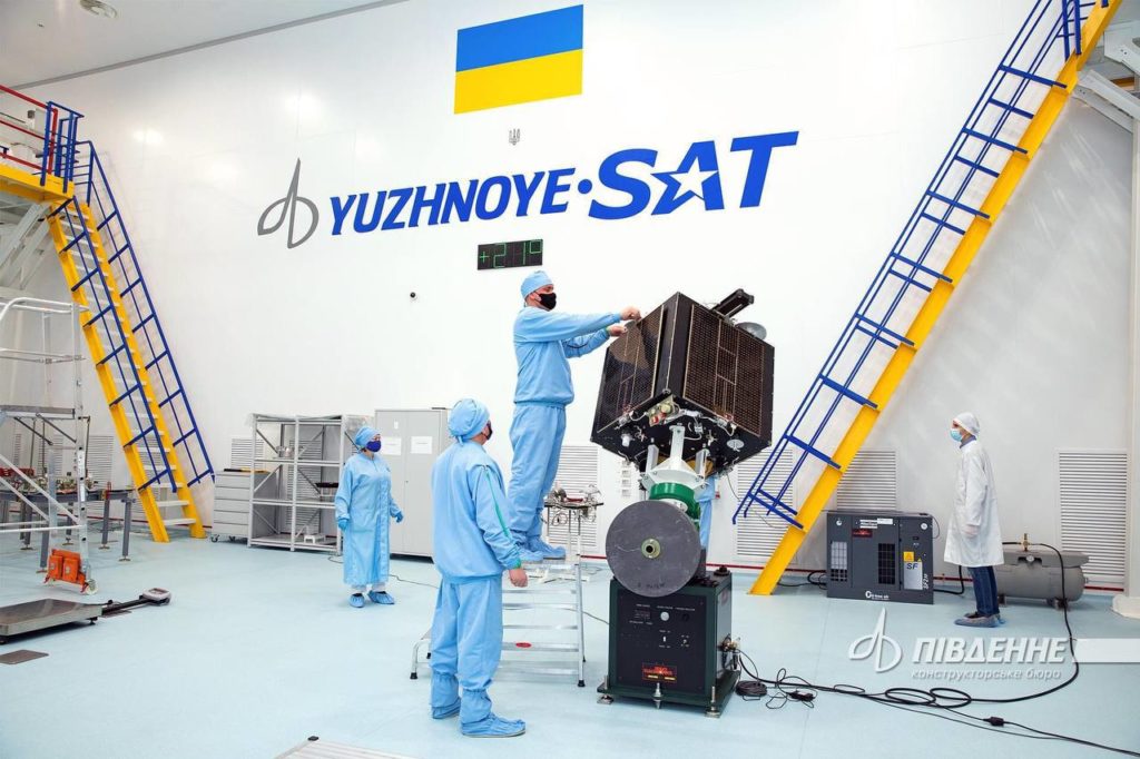 Украинский спутник "Сич-2-30" вылетел в США