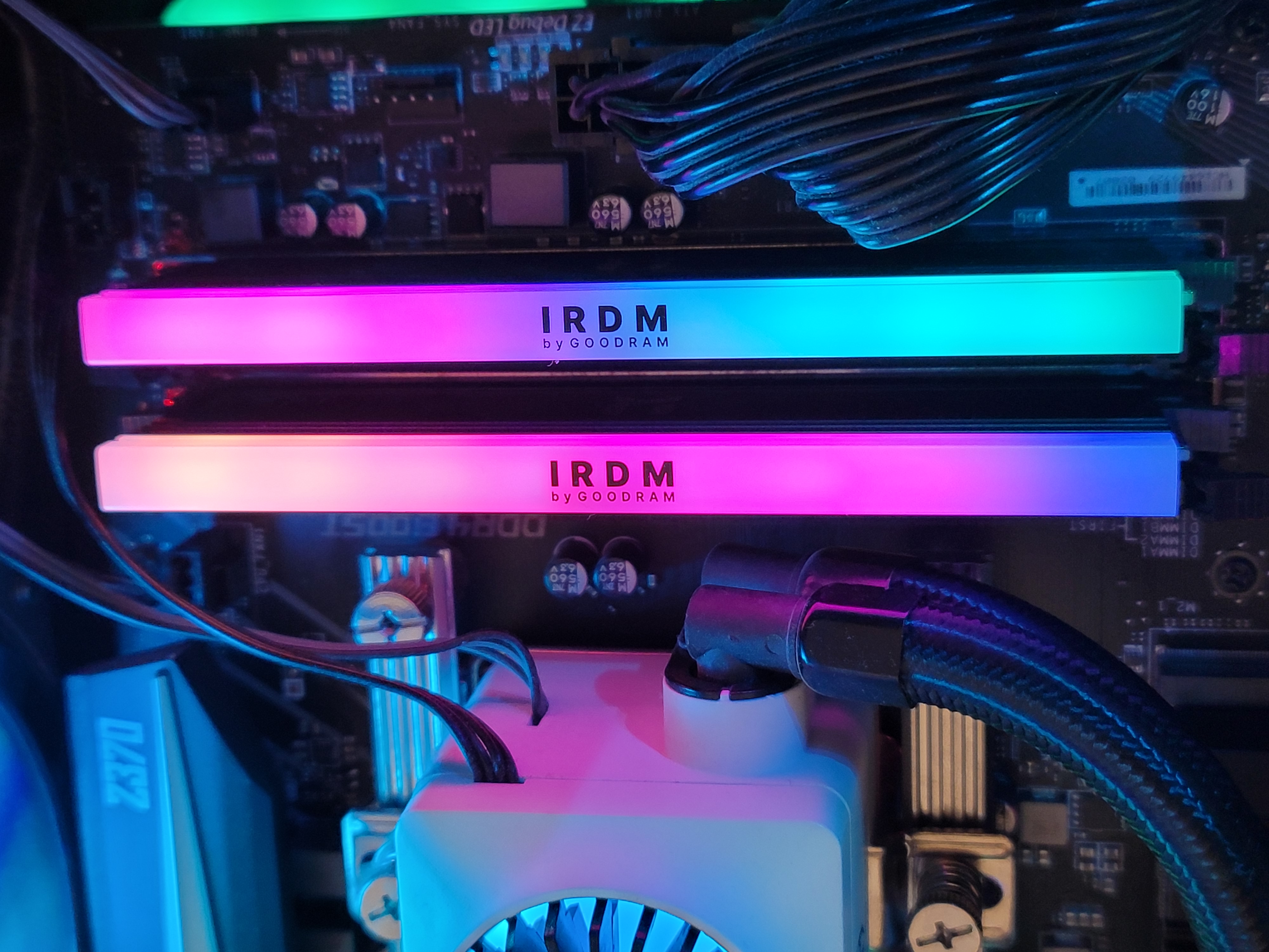 GOODRAM IRDM DDR4 RGB