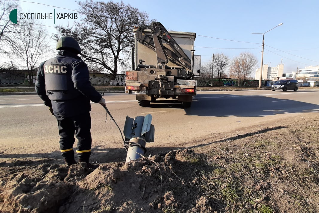 В Харькове оккупанты обстреляли пункт гуманитарной помощи: десяти убитых и раненых